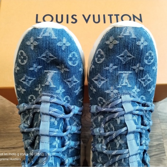 Authentic Preloved  Men size 10 LOUIS VUITTON KNIT SNEAKERS in Blue denim w/ box - Picture 5 of 8